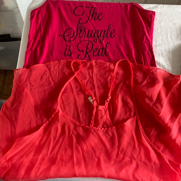 Tops - Picture 7 of 8